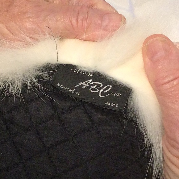Genuine ABC FUR Polar Fox Leather Hat. OS White leather.  Quilted inside liner. - Picture 6 of 6